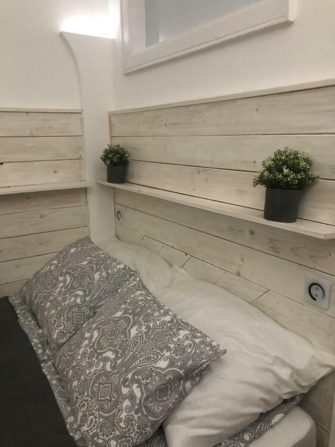 O&B Apartman Budapest Esterno foto