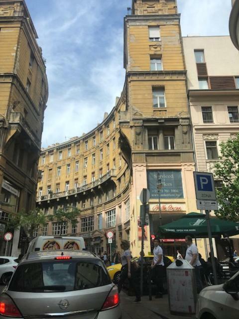 O&B Apartman Budapest Esterno foto