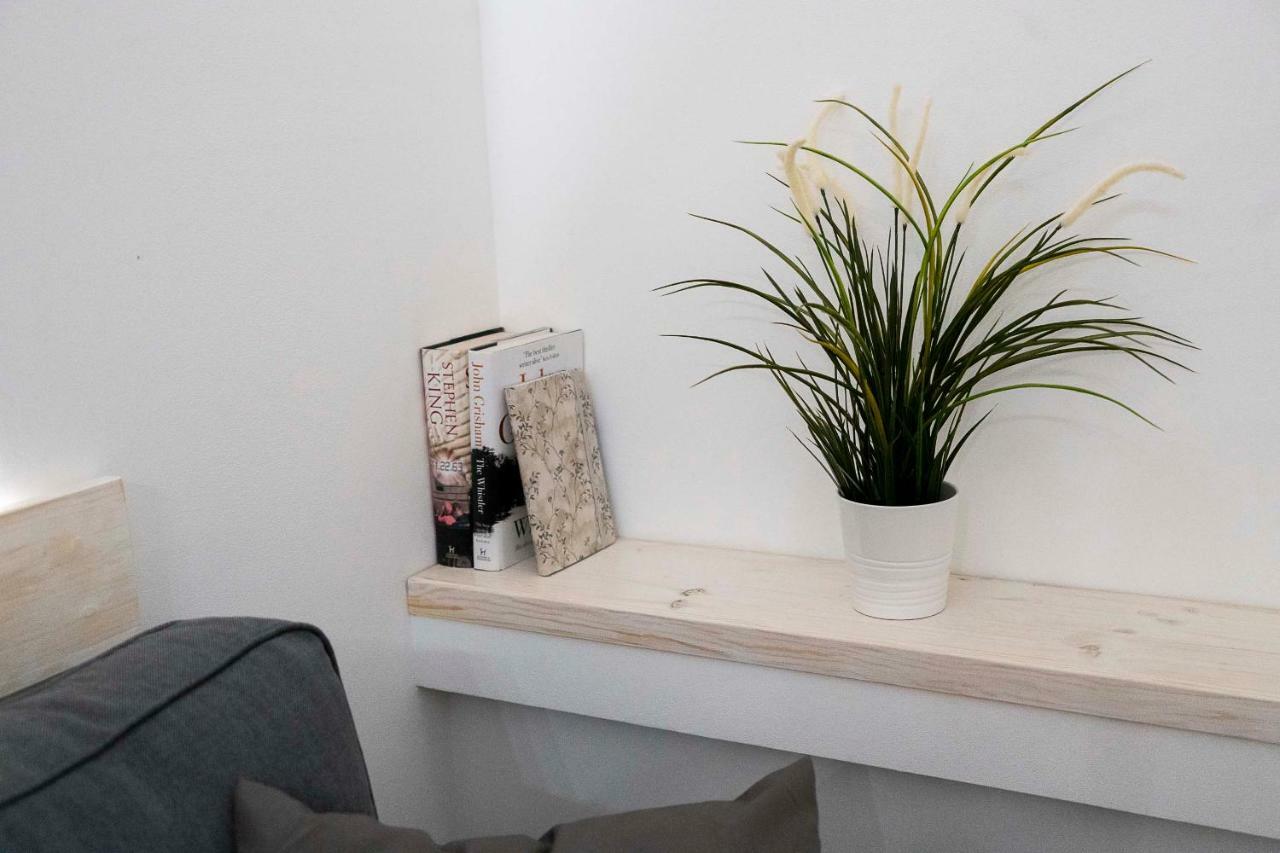 O&B Apartman Budapest Esterno foto